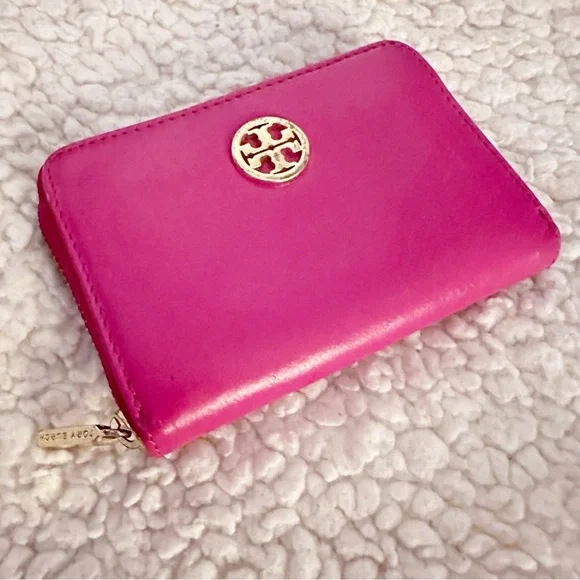 Tory Burch Zip Pink Wallet Keychain with Gold Accent - Picture 1 of 16